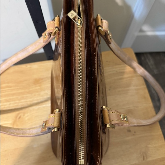 Louis Vuitton Bronze Vernis Houston Tote - Picture 11 of 16
